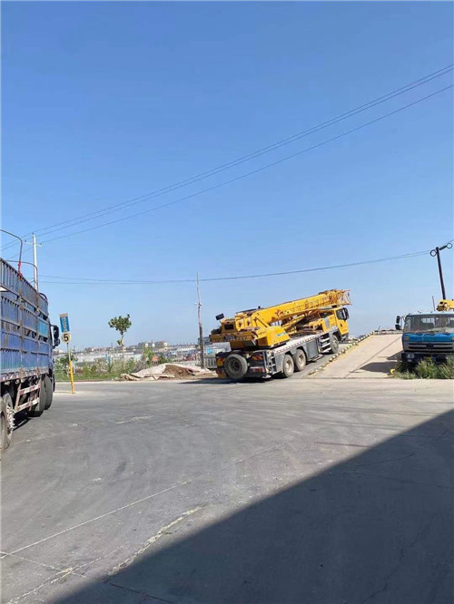 上虞区25吨吊车的租赁价格大概是多少？